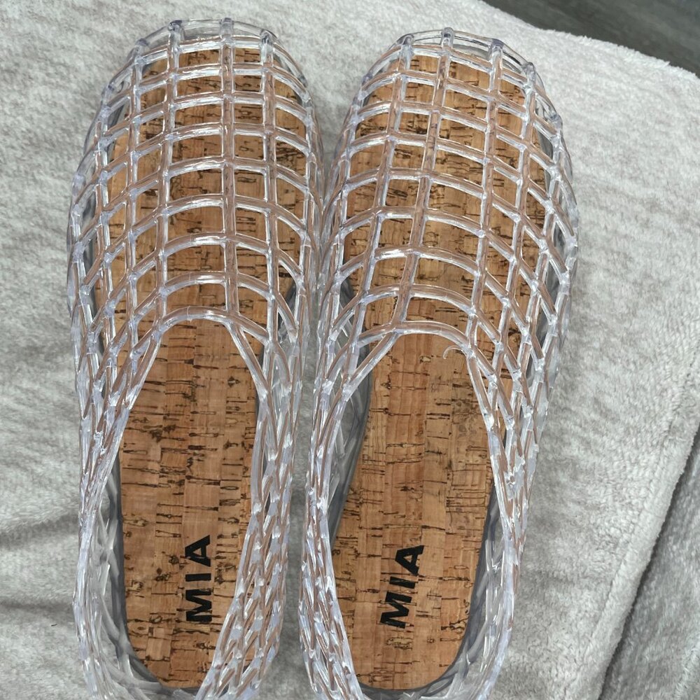 NEW, NEVER WORN MIA JELLY SANDALS